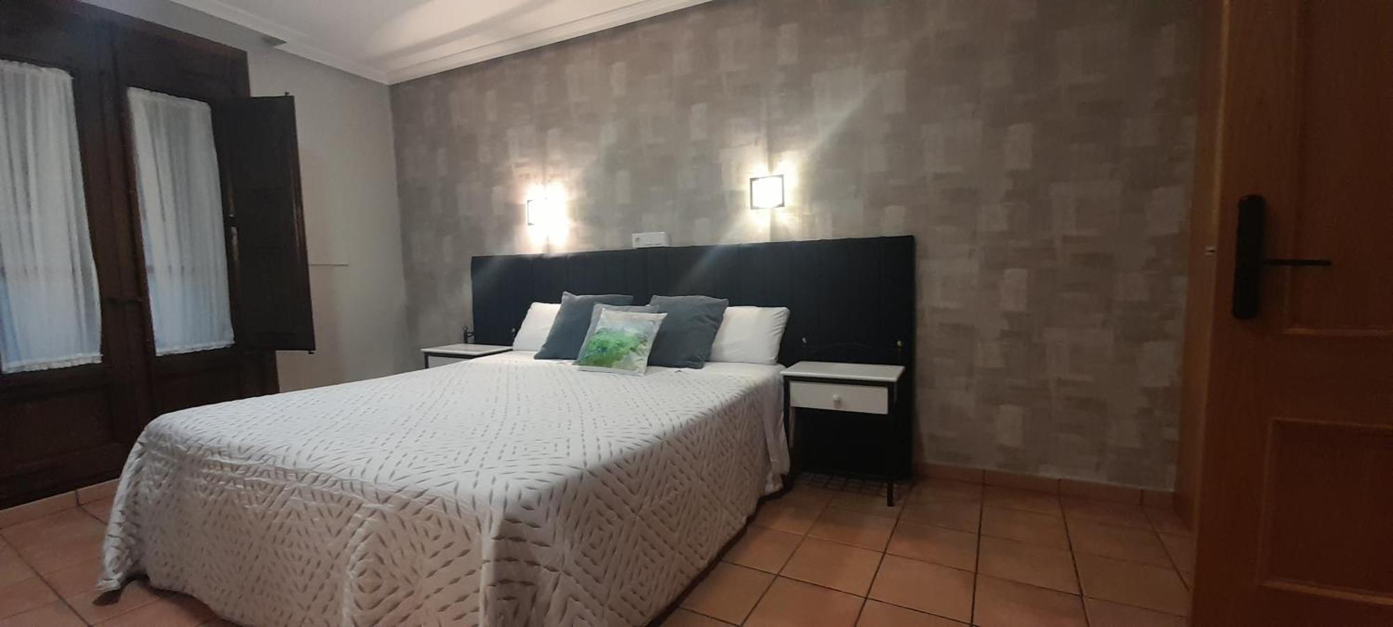 Hostal El Lechuguero Cascante Екстериор снимка
